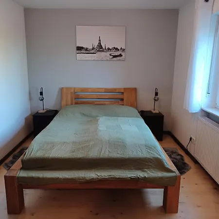 Moderne Am Goldberg Apartment